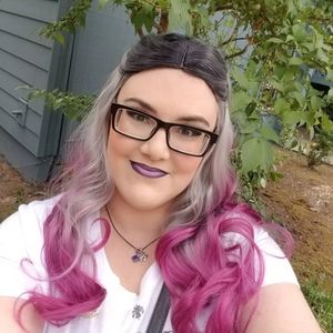 Meet your Posher, Heidi